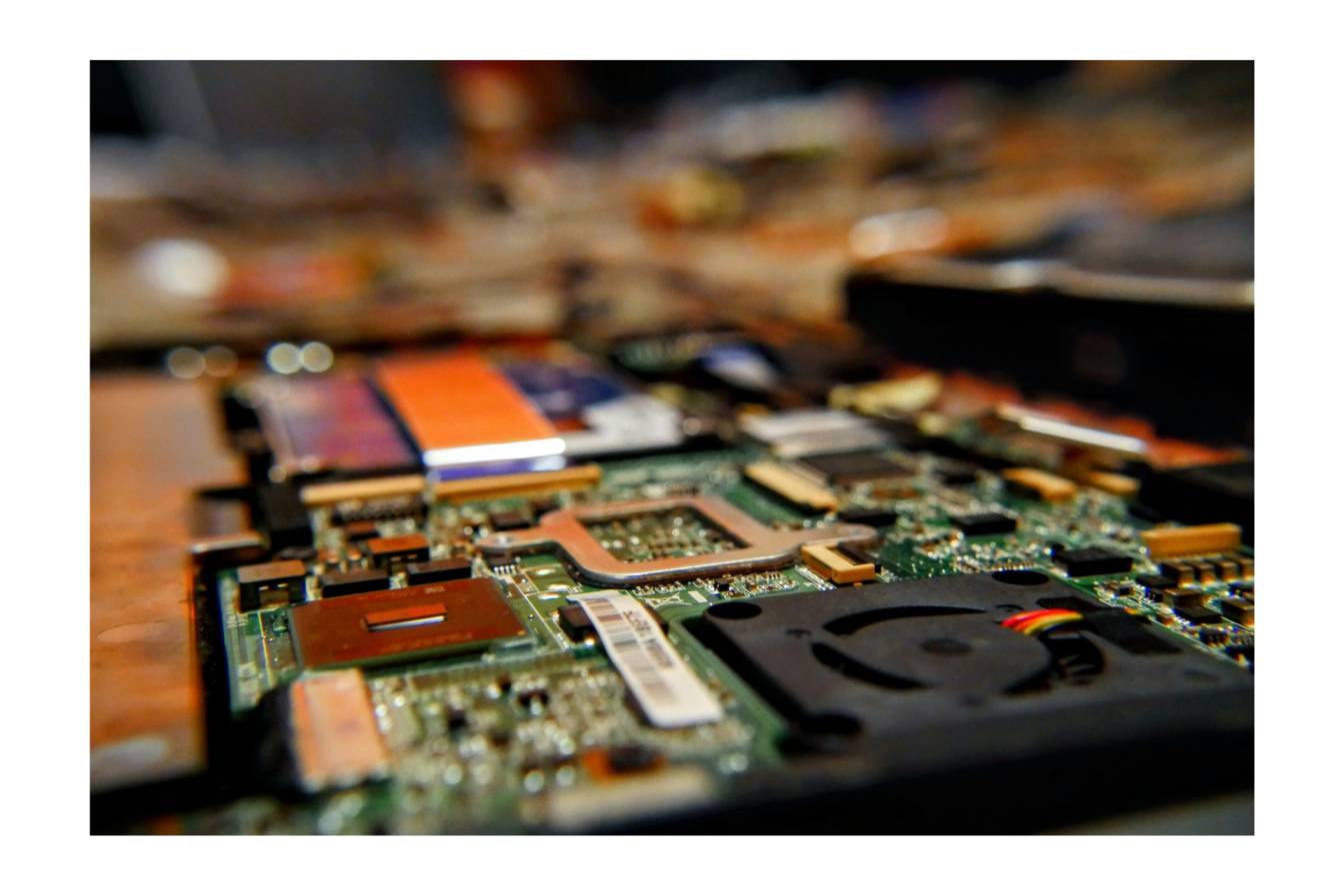 Laptop Processors Compared: Intel Core Ultra vs AMD Ryzen AI